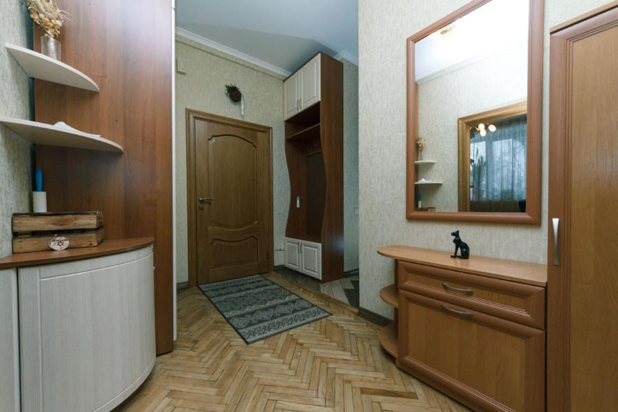 Three-room At The Polytechnic Institute *